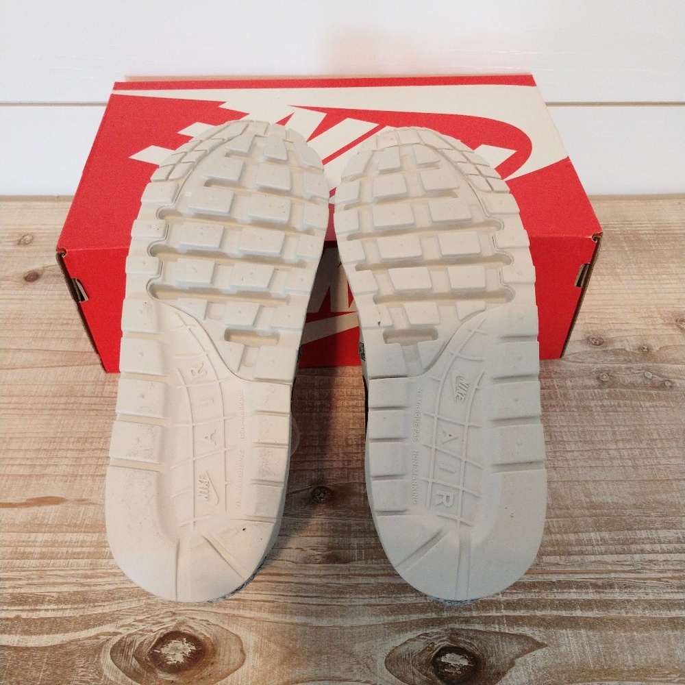 🎉SOLD 🎉NEW Nike AIR MAX SE - Picture 6 of 7